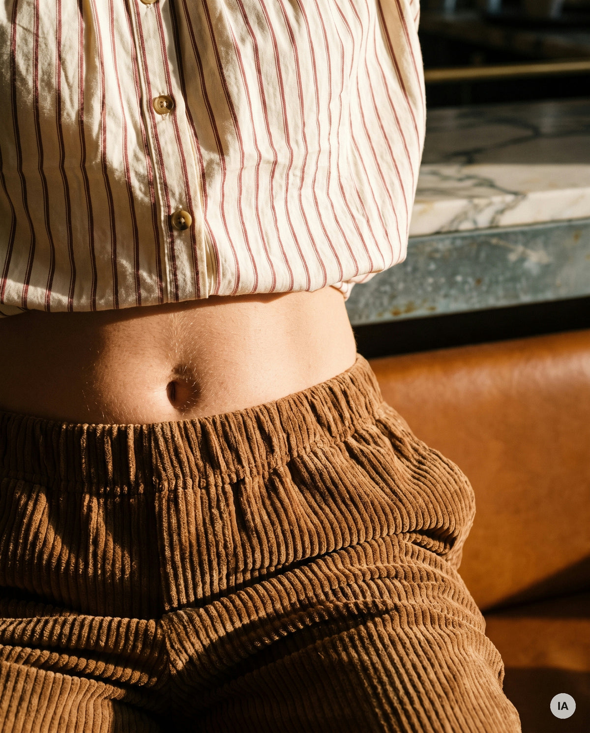 PANTALON MAGIQUE - W STUDIO Pantalon — Image générée par IA