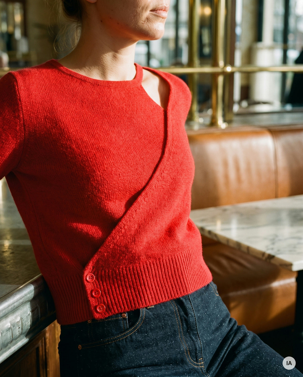 PULL MATHURIN RUBIS - ORFEO PULL — Image générée par IA