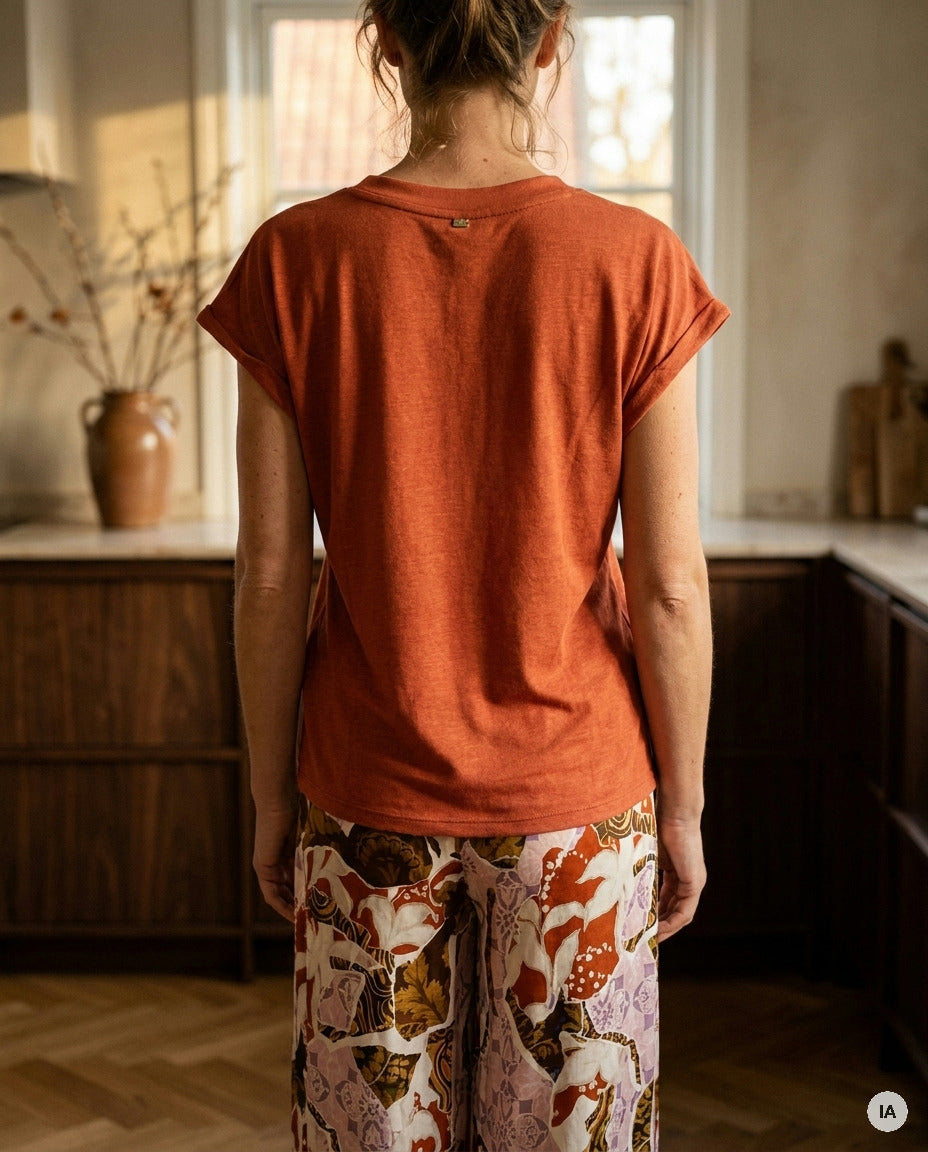 T-SHIRT FLYING TERRACOTTA - MINUIT DOUZE 1T-SHIRT — Image générée par IA
