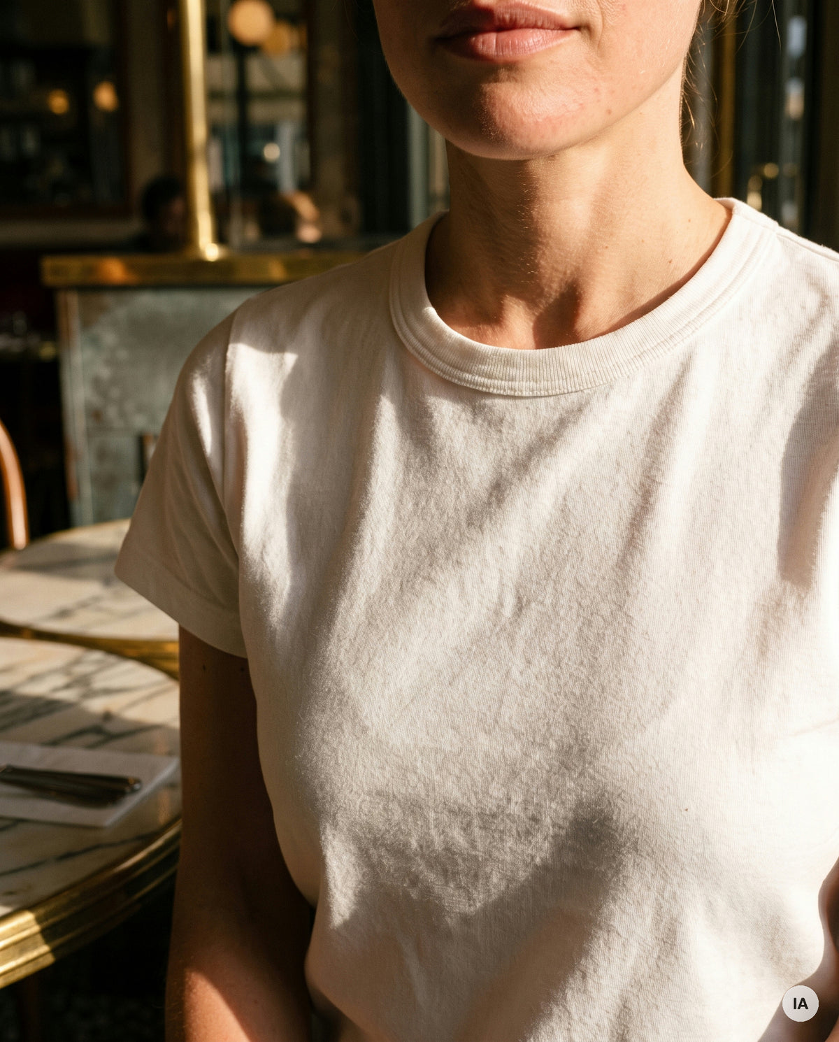 TSHIRT ONI BEIGE - ORAIJE T-shirt — Image générée par IA