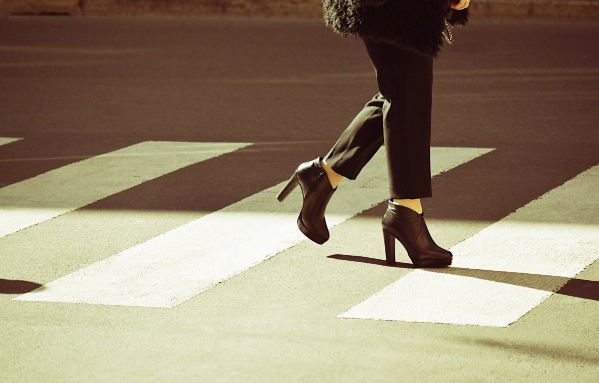 Comment bien porter le pantalon chino pour femme ? Conseils Mode