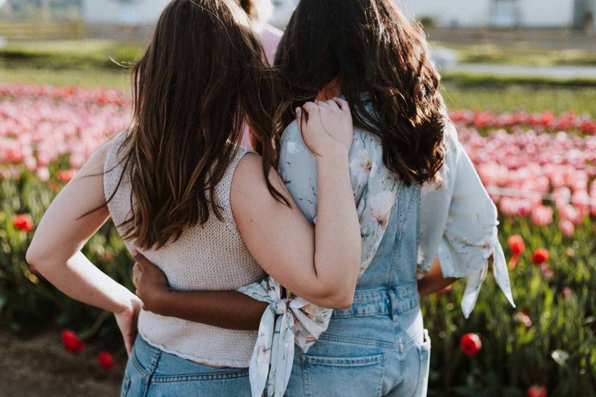 Le t-shirt femme : un incontournable de votre garde robe - Loëla